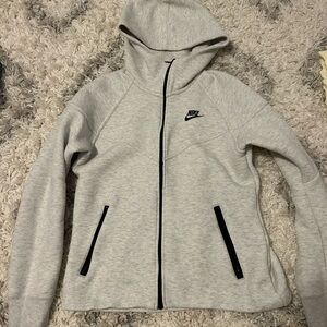 Nike Women's Gray Nike Tech